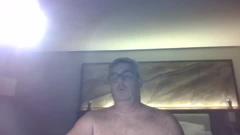 Travelingman53 online show from 10-31-25, 03:40