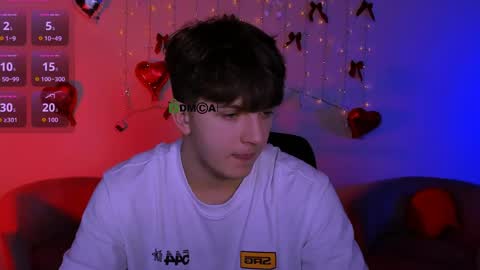 Travis online show from 04-25-26, 08:50