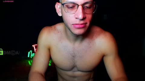 TRAVIS. online show from 12-23-24, 11:17