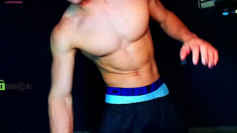 TRAVIS. online show from 02-08-25, 10:08