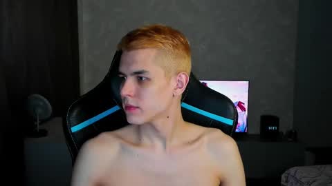 travisrivas online show from 03-08-25, 03:13