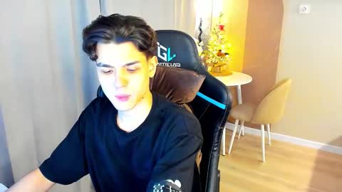 travisrivas online show from 12-16-25, 11:48