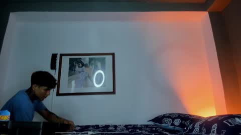 TRAV - INDEPENDENT MODEL online show from 11-11-25, 07:03