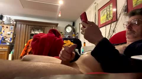 Snapshot of trebgeis1 chatting on 02-25-25, 05:41 trebgeis1 online show from 02-25-25, 05:41