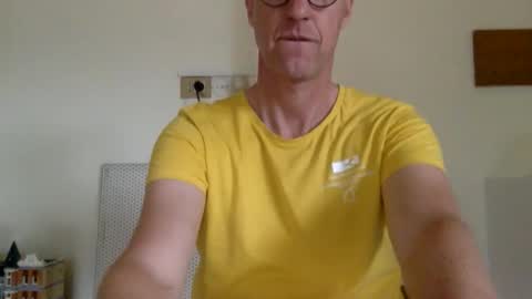 Snapshot of trebo00788 chatting on 06-02-26, 07:54 trebo00788 online show from 06-02-26, 07:54