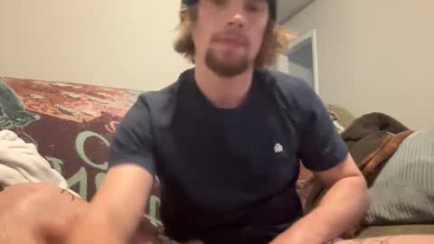 Snapshot of treeman817 chatting on 12-24-24, 07:22 treeman817 online show from 12-24-24, 07:22