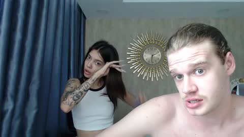 Snapshot of treezyny chatting on 12-21-24, 06:09 Sarah And Jon online show from 12-21-24, 06:09