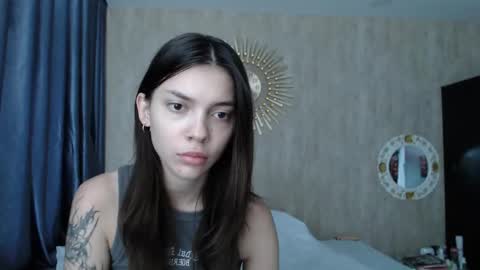 Snapshot of treezyny chatting on 12-26-24, 03:06 Sarah And Jon online show from 12-26-24, 03:06