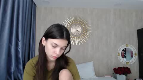 Snapshot of treezyny chatting on 12-30-24, 02:53 Sarah And Jon online show from 12-30-24, 02:53