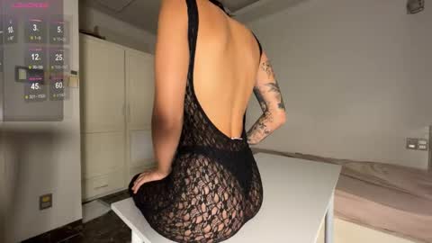 Snapshot of treezyny chatting on 09-16-25, 05:41 Sarah And Jon online show from 09-16-25, 05:41