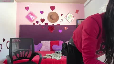 Treisy online show from 02-28-26, 01:12