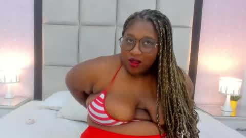 Snapshot of treisyvixen chatting on 07-05-26, 03:23 Treisy Vixen big ass online show from 07-05-26, 03:23