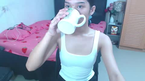 Snapshot of tremendousstephanie chatting on 11-23-25, 04:45 STEPHANiE online show from 11-23-25, 04:45