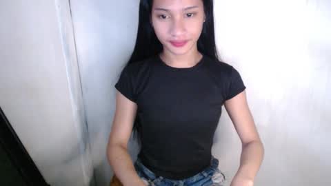 Snapshot of tremendousstephanie chatting on 12-01-25, 12:48 STEPHANiE online show from 12-01-25, 12:48