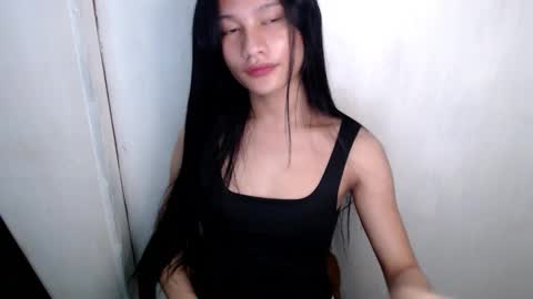 Snapshot of tremendousstephanie chatting on 12-05-25, 12:47 STEPHANiE online show from 12-05-25, 12:47