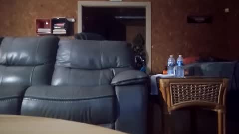 Snapshot of trex23rd chatting on 12-18-25, 05:02 trex23rd online show from 12-18-25, 05:02