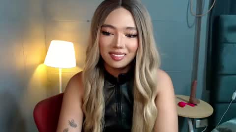 trexie_fucks15 online show from 11-11-25, 02:55