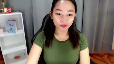 Snapshot of tricia_slut chatting on 05-04-26, 05:36 tricia_slut online show from 05-04-26, 05:36