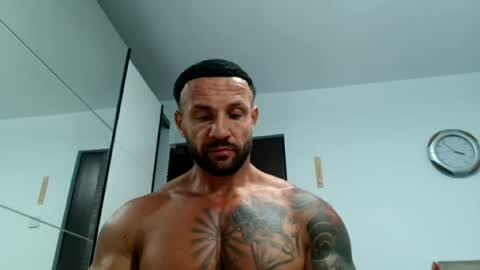 Snapshot of tridentmuscles chatting on 06-29-26, 01:00 tridentmuscles online show from 06-29-26, 01:00