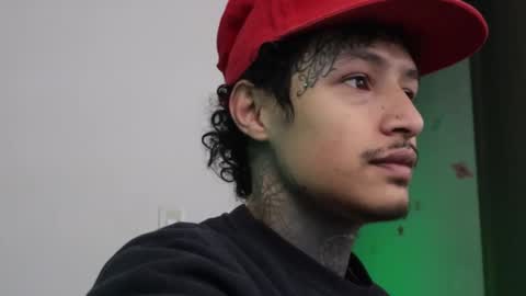 Snapshot of trieone chatting on 12-15-25, 10:41 - trieone online show from 12-15-25, 10:41