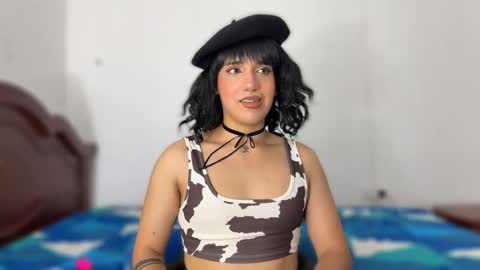 Snapshot of trinydoll chatting on 05-06-26, 02:22 Triny online show from 05-06-26, 02:22