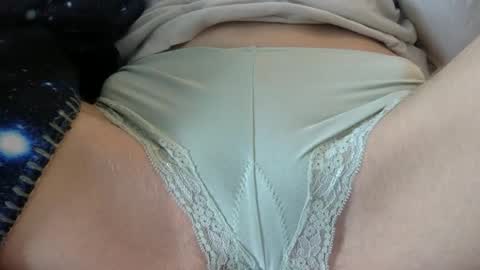 trippybb222 online show from 04-09-26, 02:00