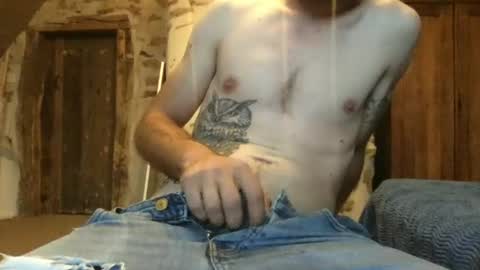 Snapshot of tripstocum chatting on 07-25-26, 04:48 FluideAmer online show from 07-25-26, 04:48