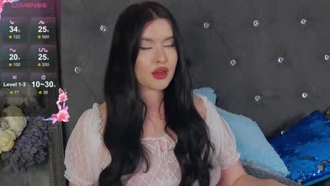 Snapshot of trisha_winslet chatting on 01-11-25, 01:59 trisha_winslet online show from 01-11-25, 01:59