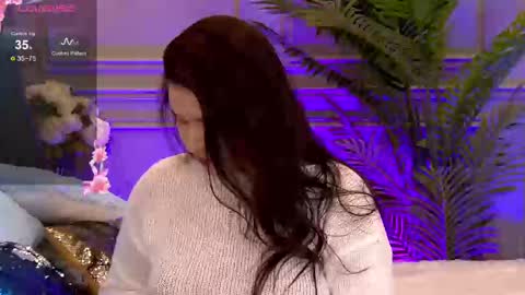 Snapshot of trisha_winslet chatting on 02-22-25, 06:06 trisha_winslet online show from 02-22-25, 06:06