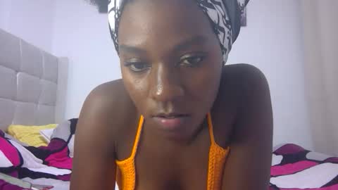 trishaelliee online show from 04-29-26, 08:37