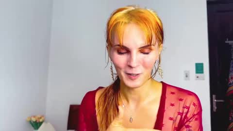 Snapshot of trista_arugula chatting on 05-12-26, 01:58 Trista online show from 05-12-26, 01:58