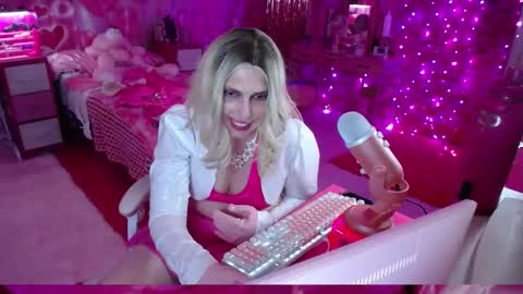 Snapshot of trista_doll chatting on 03-03-25, 12:04 trista_doll online show from 03-03-25, 12:04