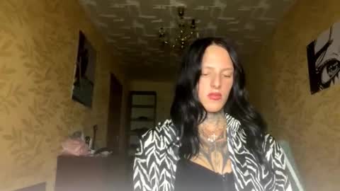 Snapshot of tristalevy chatting on 10-17-25, 08:22 Sofa Im new here and so far I do not take off the panties online show from 10-17-25, 08:22