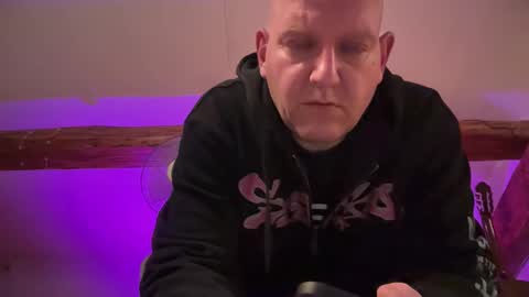 Triton online show from 09-26-25, 02:37