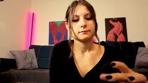 trixibell online show from 09-18-25, 04:25