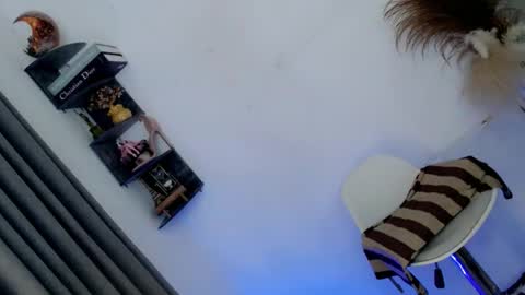 Snapshot of trixie_moore chatting on 05-15-26, 05:36 trixie_moore online show from 05-15-26, 05:36