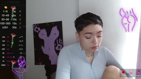 Snapshot of trixie_tangg chatting on 03-08-25, 07:31 Kitty online show from 03-08-25, 07:31