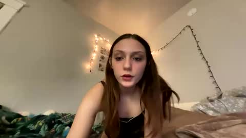 Snapshot of trixilee24 chatting on 02-12-25, 01:52 Trixi online show from 02-12-25, 01:52