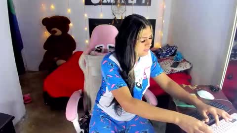 trixxy online show from 01-08-26, 03:25