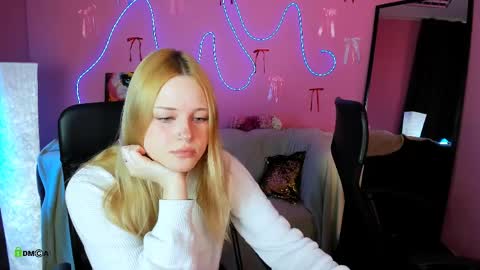 Trixy online show from 04-10-26, 12:21