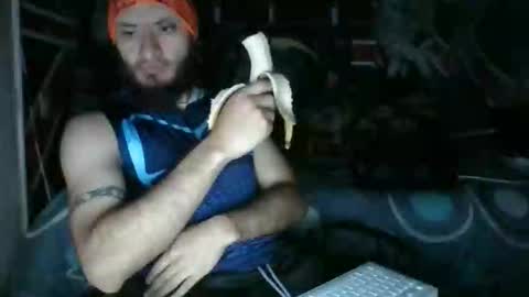 Snapshot of trizquelmen chatting on 03-09-26, 02:48 Andrew online show from 03-09-26, 02:48