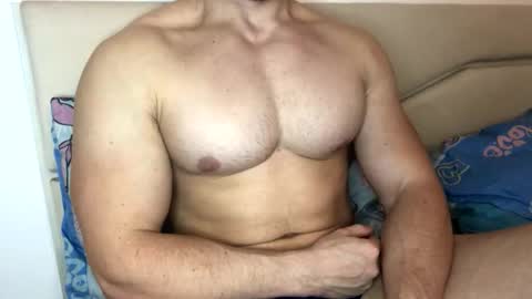 Snapshot of troncq chatting on 02-11-26, 05:40 Troncq online show from 02-11-26, 05:40