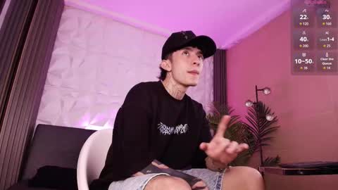 Snapshot of troy_rouge chatting on 11-21-25, 07:56 Troy online show from 11-21-25, 07:56