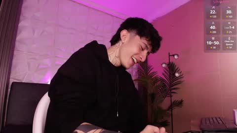 Snapshot of troy_rouge chatting on 11-27-25, 04:31 Troy online show from 11-27-25, 04:31