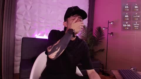 Snapshot of troy_rouge chatting on 12-04-25, 07:44 Troy online show from 12-04-25, 07:44