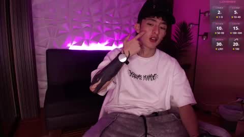 Snapshot of troy_rouge chatting on 12-05-25, 07:32 Troy online show from 12-05-25, 07:32