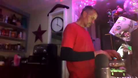 Snapshot of troystack41 chatting on 10-05-25, 11:02 troystack41 online show from 10-05-25, 11:02