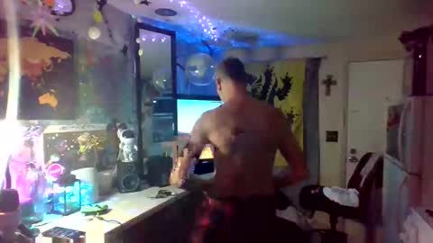 Snapshot of troystack41 chatting on 11-12-25, 04:02 troystack41 online show from 11-12-25, 04:02