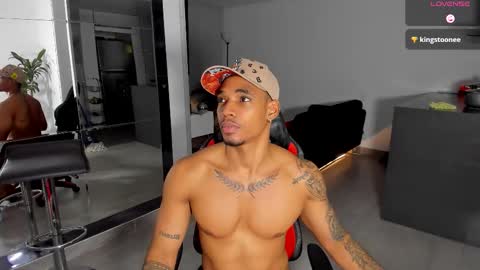 Snapshot of troywesly_ chatting on 10-24-25, 12:19 Troy wesly online show from 10-24-25, 12:19