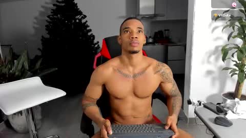 Snapshot of troywesly_ chatting on 12-05-25, 03:26 Troy wesly online show from 12-05-25, 03:26